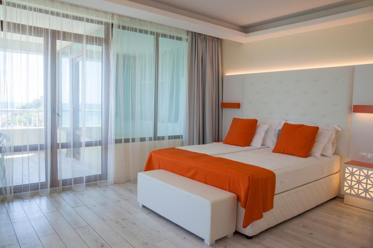 Hotel Perla Beach Luxury Primorsko Exteriör bild
