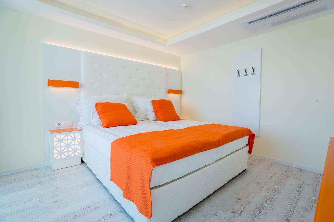 Hotel Perla Beach Luxury Primorsko Exteriör bild