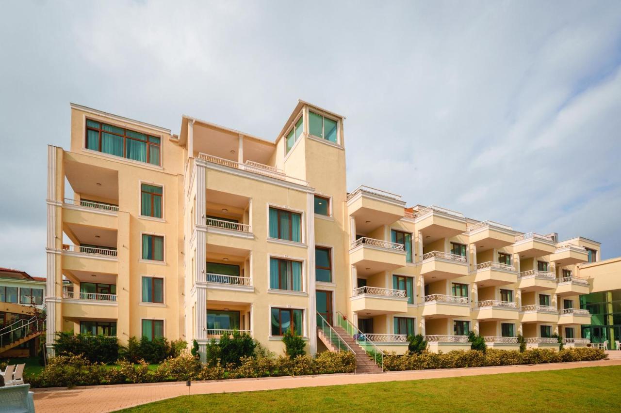 Hotel Perla Beach Luxury Primorsko Exteriör bild