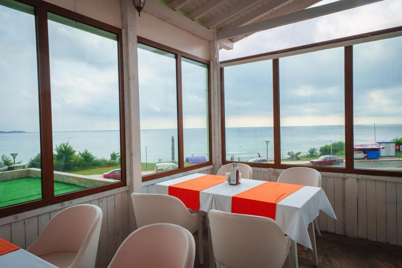 Hotel Perla Beach Luxury Primorsko Exteriör bild