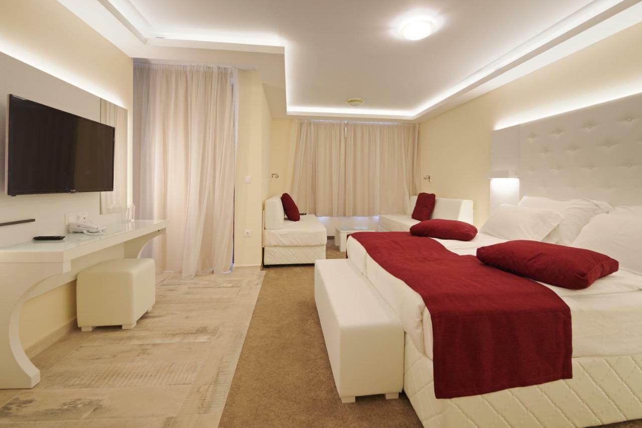 Hotel Perla Beach Luxury Primorsko Exteriör bild