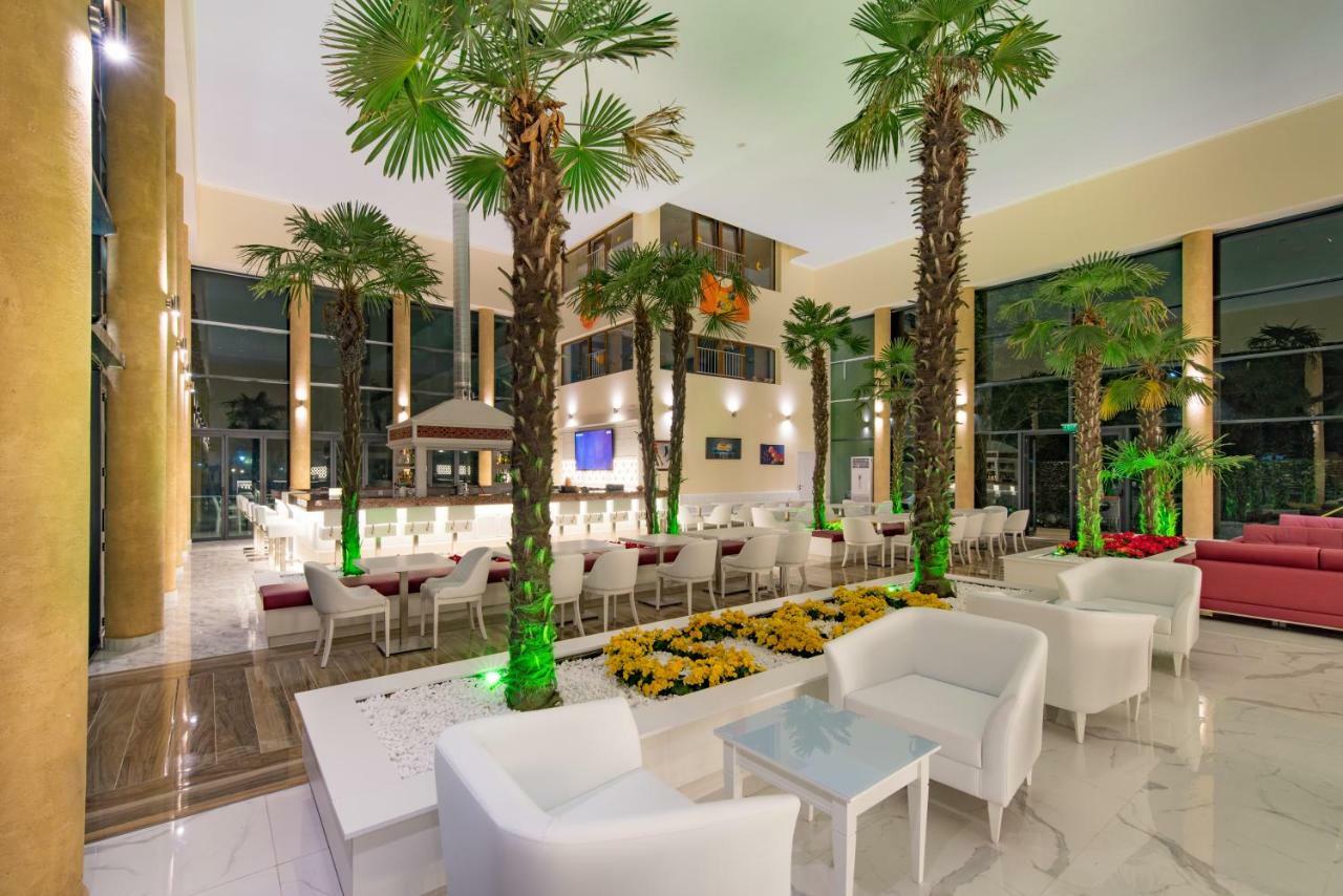 Hotel Perla Beach Luxury Primorsko Exteriör bild