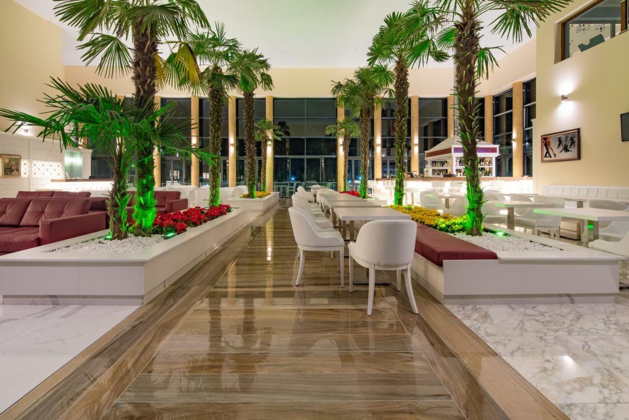 Hotel Perla Beach Luxury Primorsko Exteriör bild