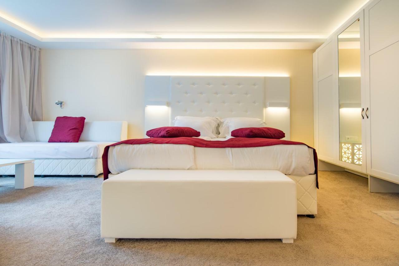 Hotel Perla Beach Luxury Primorsko Exteriör bild